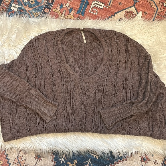 Cableknit Sweater - Picture 2 of 5